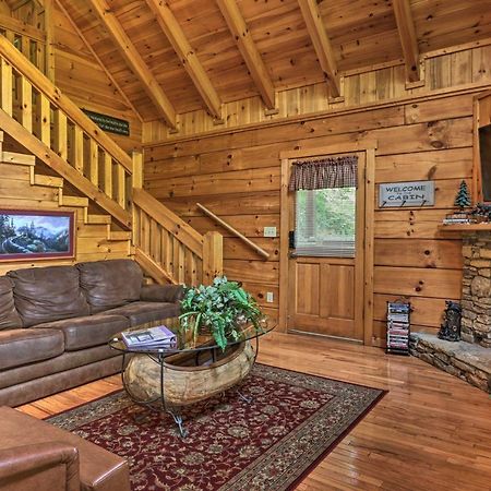 Вилла Gatlinburg Mountainside Escape With Deck And Hot Tub! Экстерьер фото