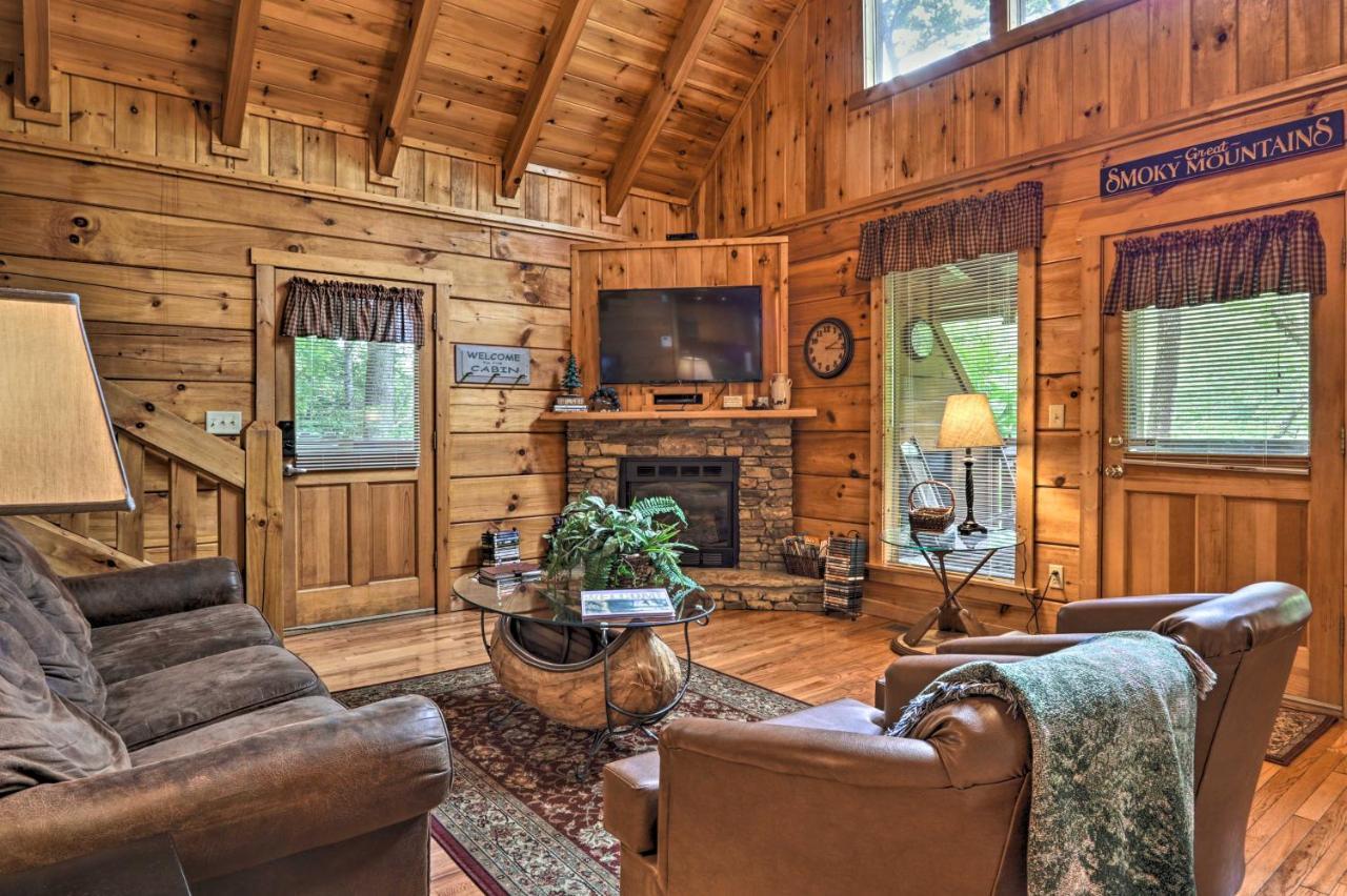 Вилла Gatlinburg Mountainside Escape With Deck And Hot Tub! Экстерьер фото