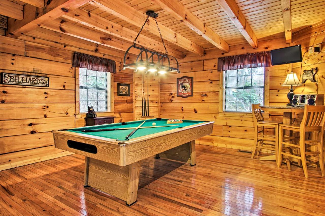 Вилла Gatlinburg Mountainside Escape With Deck And Hot Tub! Экстерьер фото